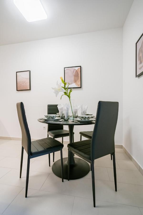 Fox Premium Apartment & Free Private Parking Budapest Exterior foto